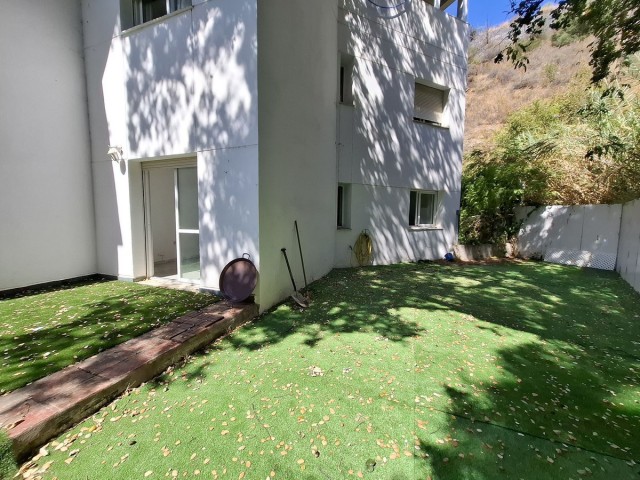 Apartamento con 3 Dormitorios  en Río Real