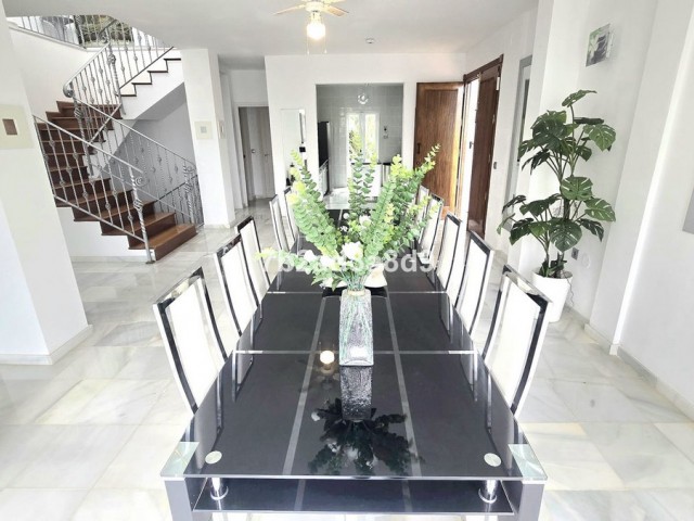 8 Makuuhuoneen Huvila Nueva Andalucía