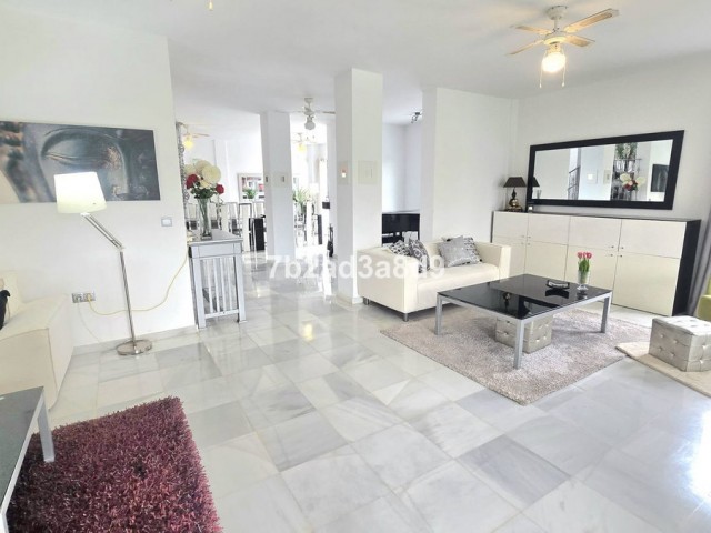 8 Makuuhuoneen Huvila Nueva Andalucía