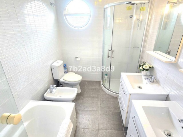 8 Makuuhuoneen Huvila Nueva Andalucía