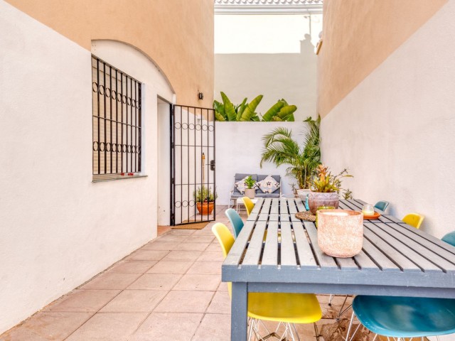 4 Bedrooms Villa in New Golden Mile