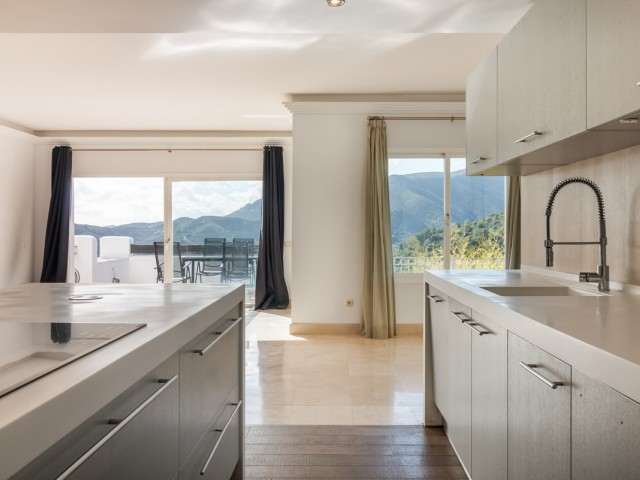 Maison mitoyenne avec 3 Chambres  à Istán