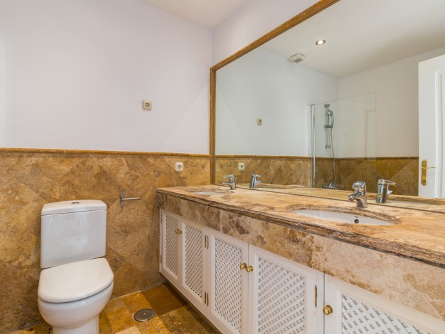 Maison mitoyenne avec 3 Chambres  à Istán