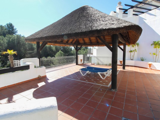 Maison mitoyenne avec 3 Chambres  à Istán