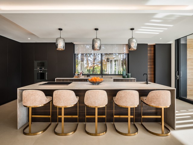 7 Bedrooms Villa in Sotogrande Costa