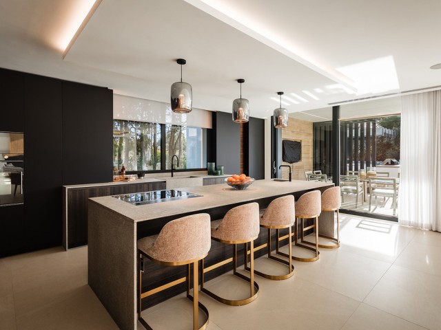 7 Makuuhuoneen Huvila Sotogrande Costa