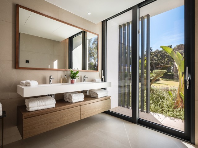 7 Makuuhuoneen Huvila Sotogrande Costa