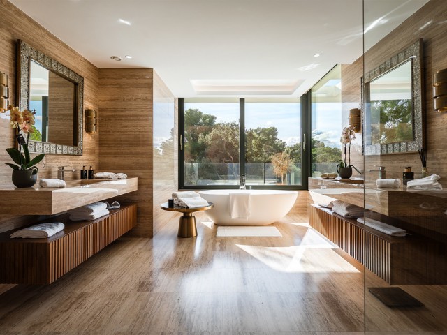 7 Makuuhuoneen Huvila Sotogrande Costa