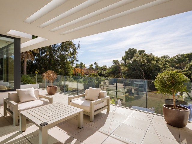 7 Makuuhuoneen Huvila Sotogrande Costa