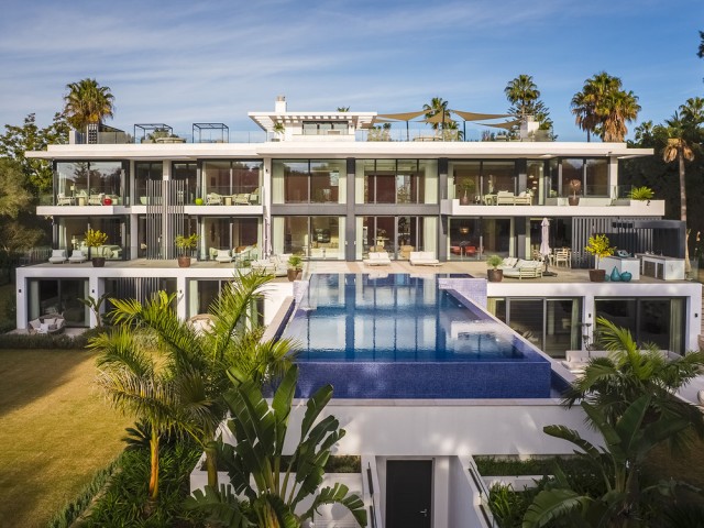 Huvila Sotogrande Costa - R5272627