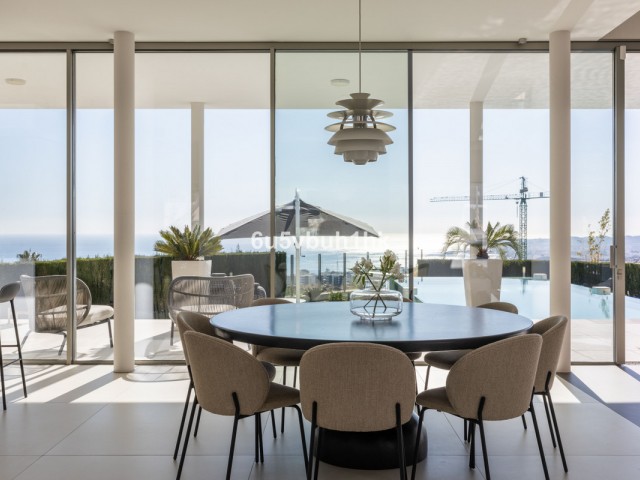 4 Bedrooms Villa in Benalmadena