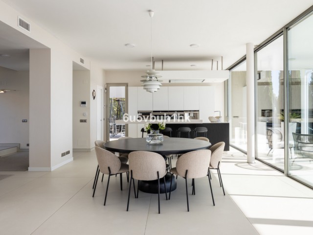 4 Bedrooms Villa in Benalmadena