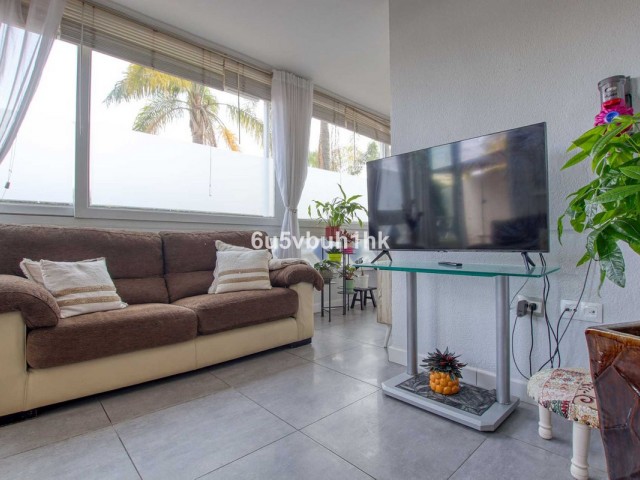 Apartamento con 2 Dormitorios  en Las Chapas