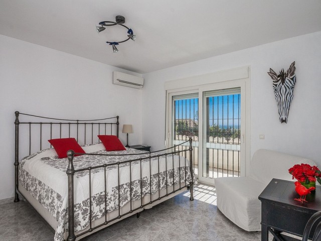 4 Schlafzimmer Villa in Marbesa