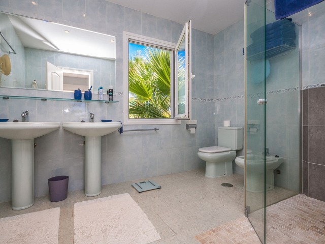 4 Schlafzimmer Villa in Marbesa