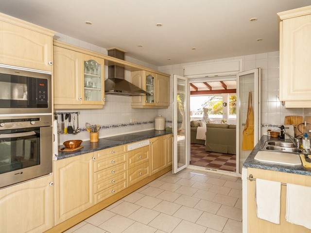 4 Schlafzimmer Villa in Marbesa