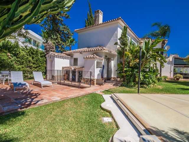 4 Schlafzimmer Villa in Marbesa