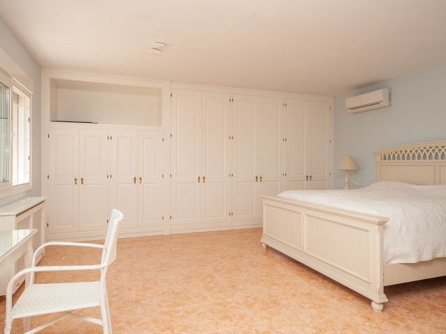 4 Schlafzimmer Villa in Marbesa
