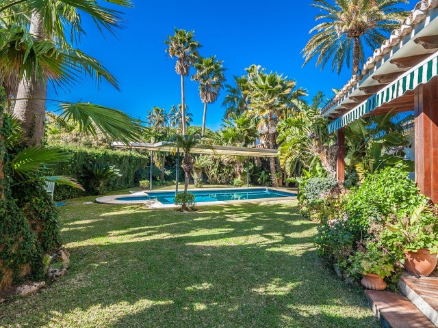 4 Schlafzimmer Villa in Marbesa