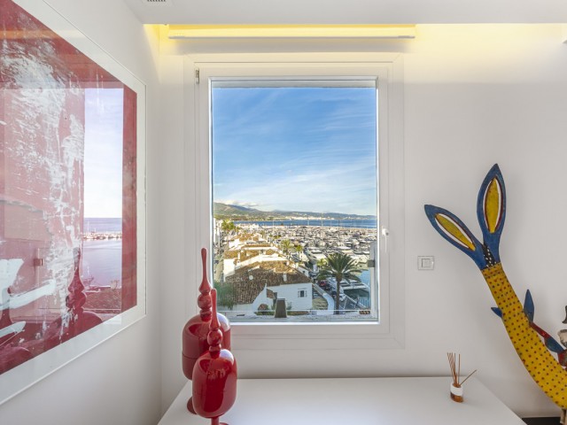 Penthouse in Puerto Banús