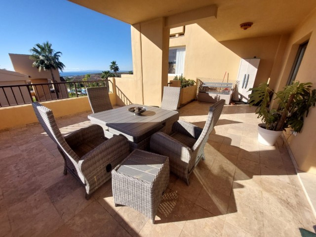 Apartamento con 2 Dormitorios  en Benahavís