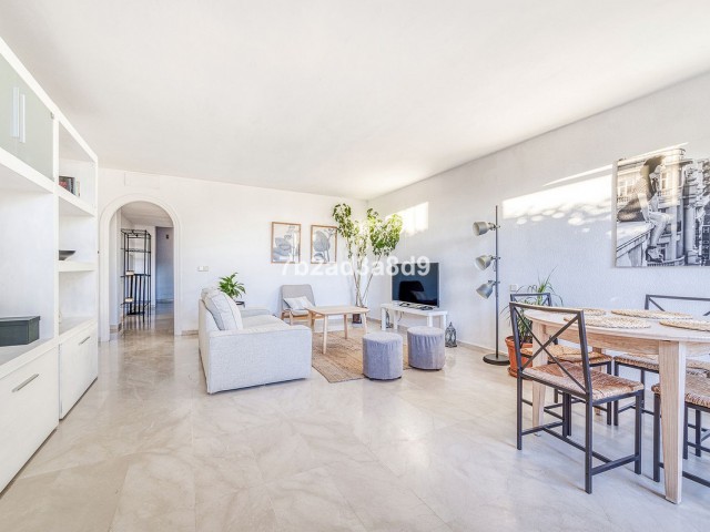 Appartement avec 5 Chambres  à Nueva Andalucía