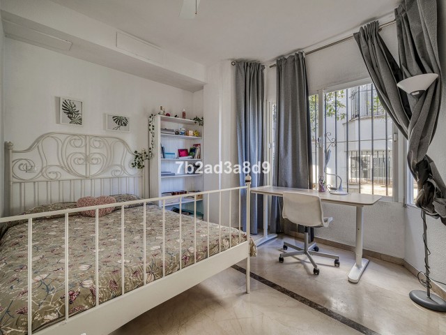 Appartement avec 5 Chambres  à Nueva Andalucía