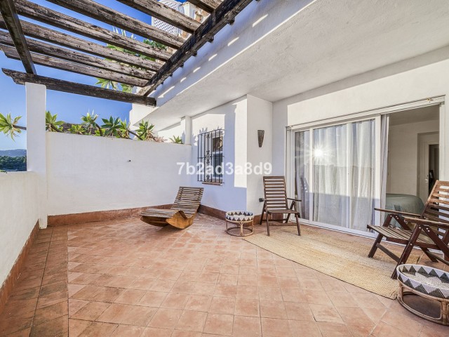 Appartement avec 5 Chambres  à Nueva Andalucía