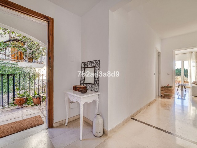 Appartement avec 5 Chambres  à Nueva Andalucía