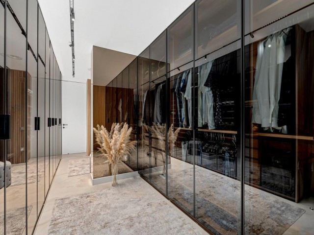 3 Sovrums Lägenhet i Estepona