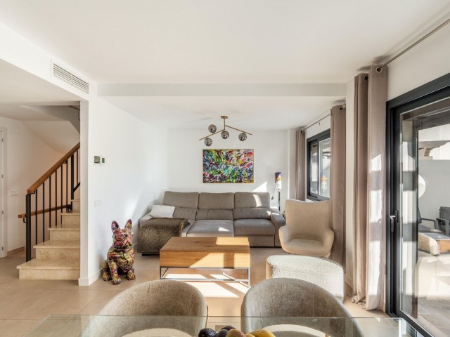 3 Bedrooms Townhouse in El Paraiso