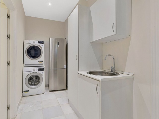 5 Sovrums Villa i Guadalmina Baja