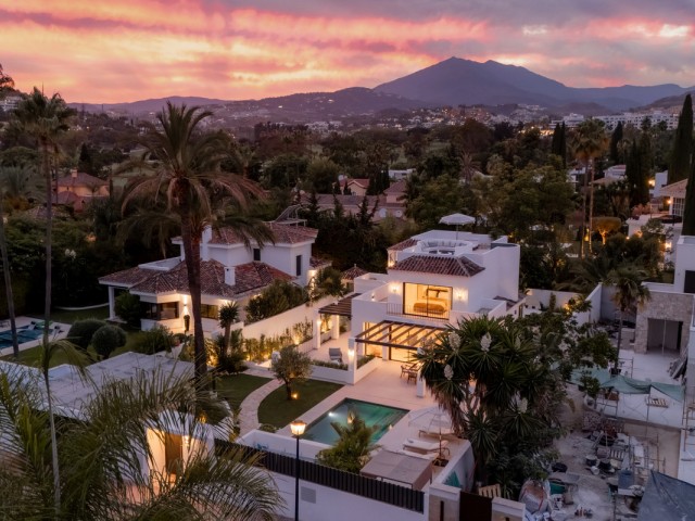 Villa, Las Brisas, R5250505