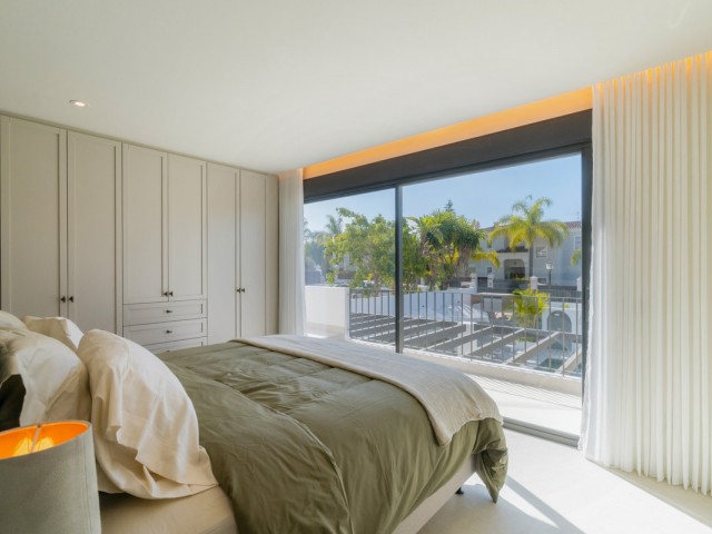 6 Bedrooms Villa in Nueva Andalucía