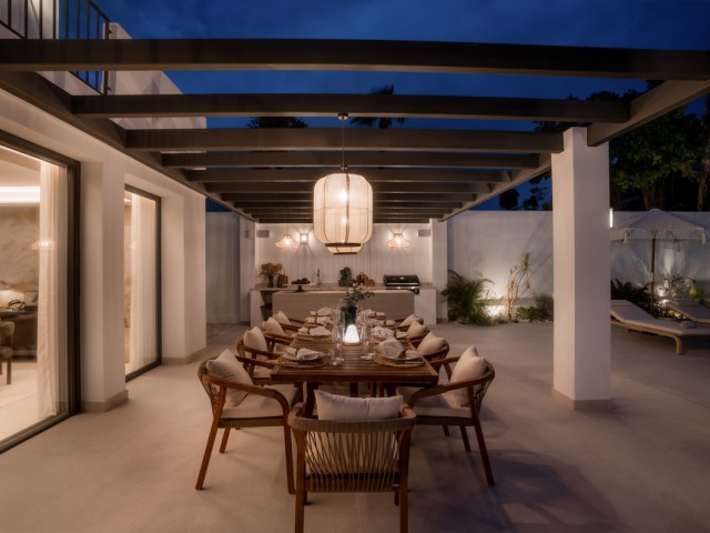 6 Bedrooms Villa in Nueva Andalucía