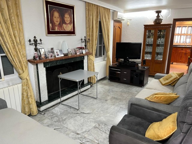 4 Bedrooms Villa in Nueva Andalucía