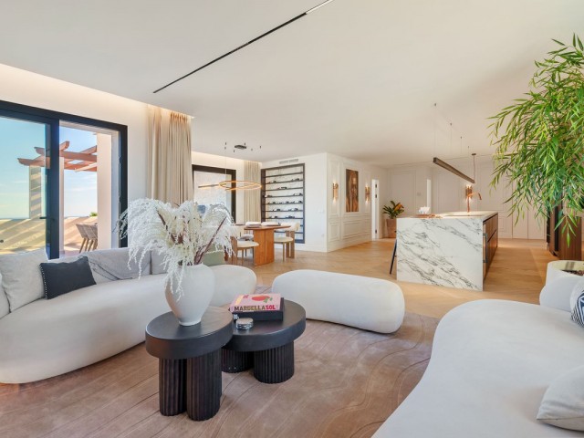 3 Bedrooms Apartment in Nueva Andalucía