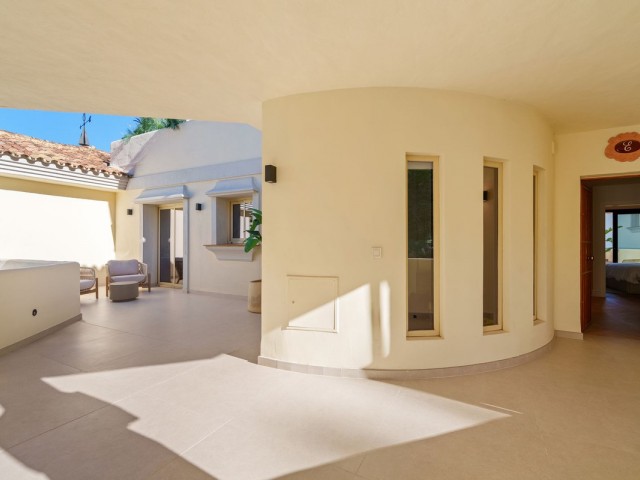 3 Bedrooms Apartment in Nueva Andalucía