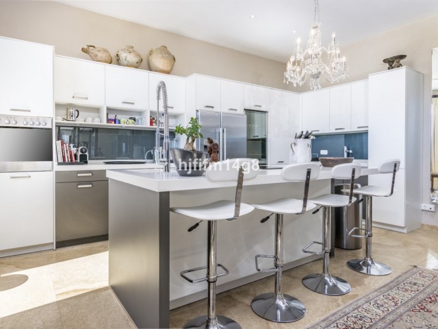 3 Makuuhuoneen Rivitalo La Heredia