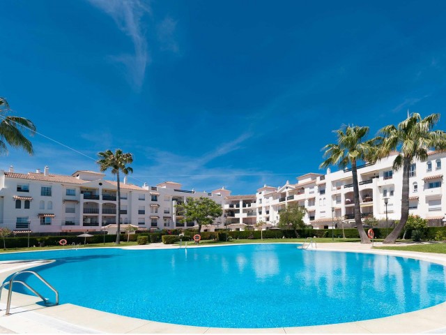 Apartment, San Pedro de Alcántara, R5274433