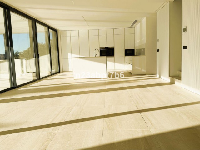 5 Bedrooms Villa in Sotogrande Alto