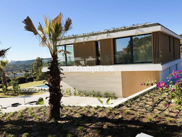 5 Bedrooms Villa in Sotogrande Alto