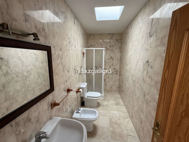 4 Slaapkamer Rijtjeshuis in Estepona