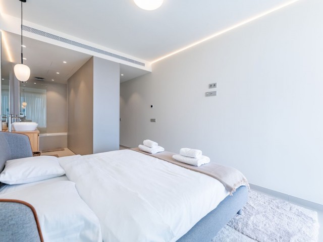 2 Bedrooms Apartment in Fuengirola