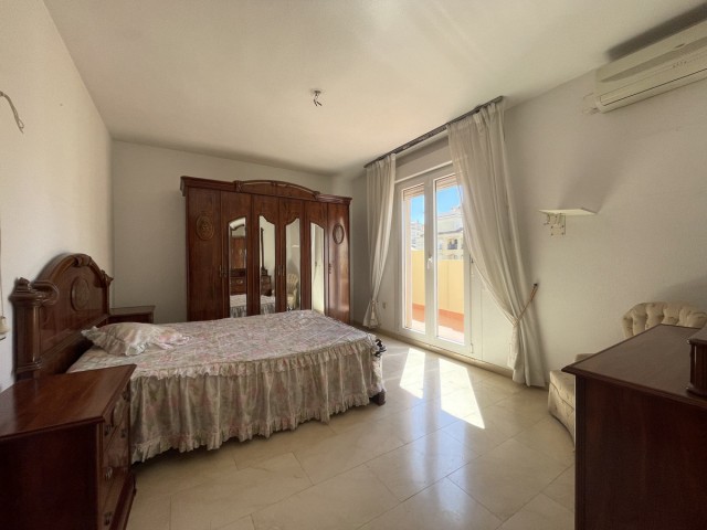 3 Bedrooms Apartment in Estepona