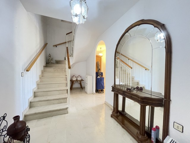 3 Bedrooms Apartment in Estepona