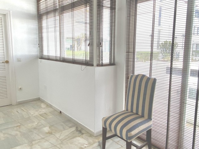 2 Schlafzimmer Apartment in Bel Air