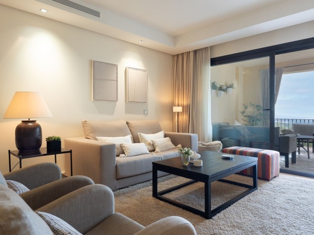 2 Bedrooms Apartment in Benahavís