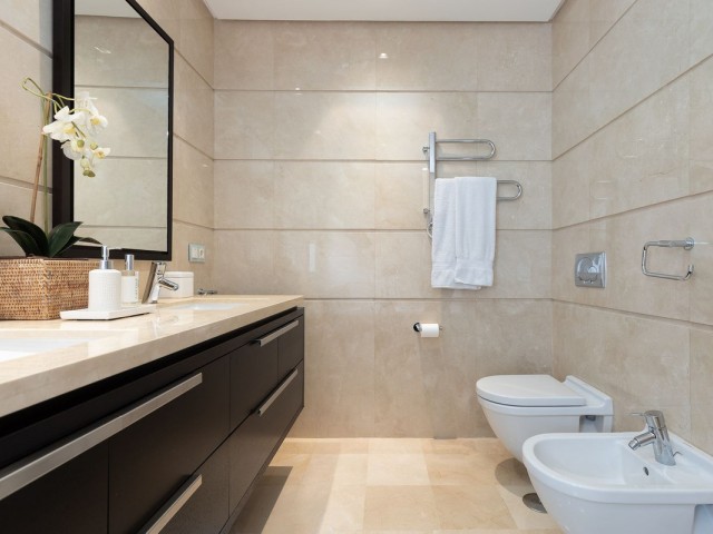 2 Bedrooms Apartment in Benahavís