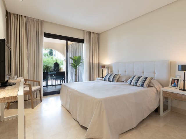 2 Bedrooms Apartment in Benahavís